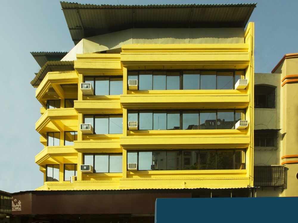 OYO 17393 Hotel Elite Plaza