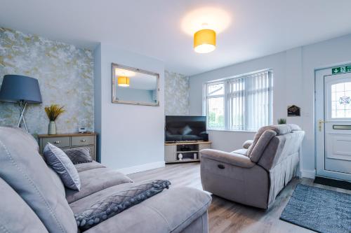 Charming & Modern 4 bed ideal for contractors and leisure in Bolton, United Kingdom