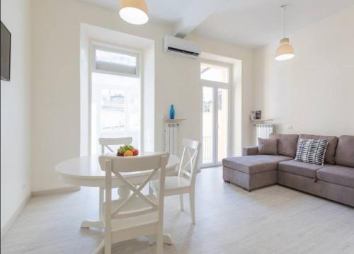 Quiet with large terrace in Spanish Steps area — 4-Star Luxury Hotel in Rome, Italy