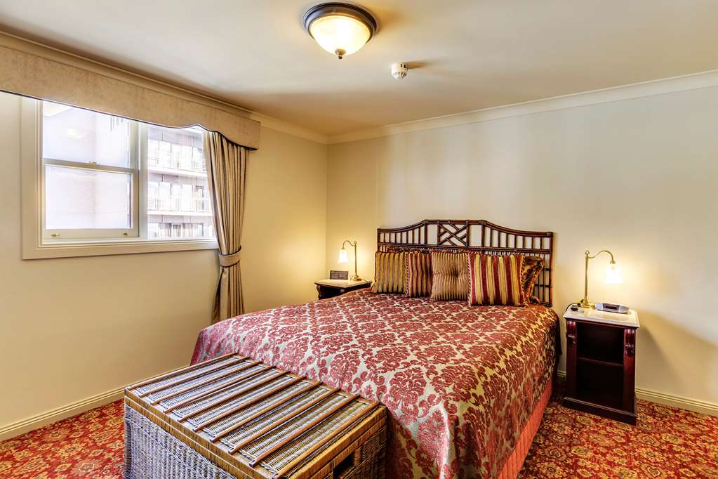 Hadleys Orient Hotel