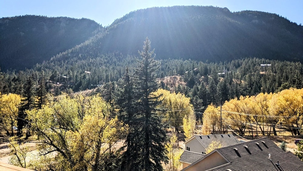 The Green Mountain Falls Lodge - photo 89