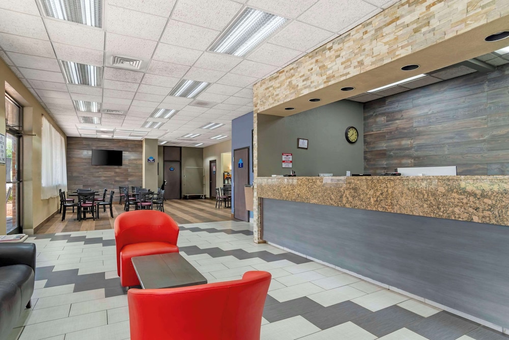 Days Inn by Wyndham Wilkesboro - photo 3