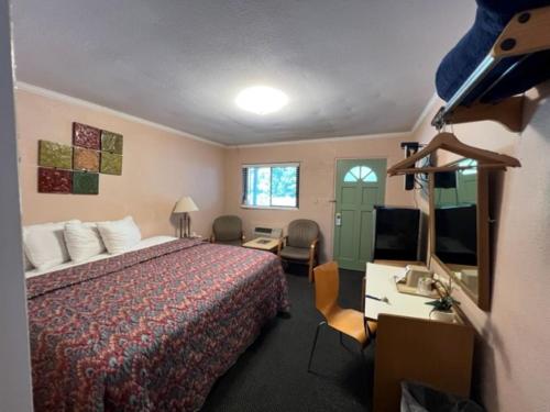Rolling Brook Inn - photo 30