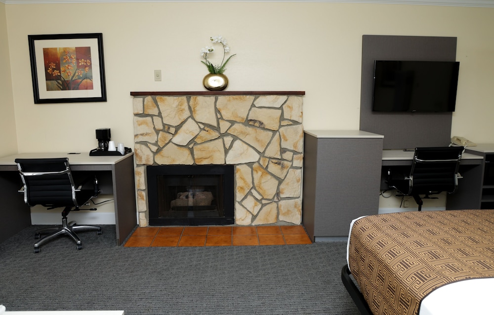Silver Surf Motel - photo 18