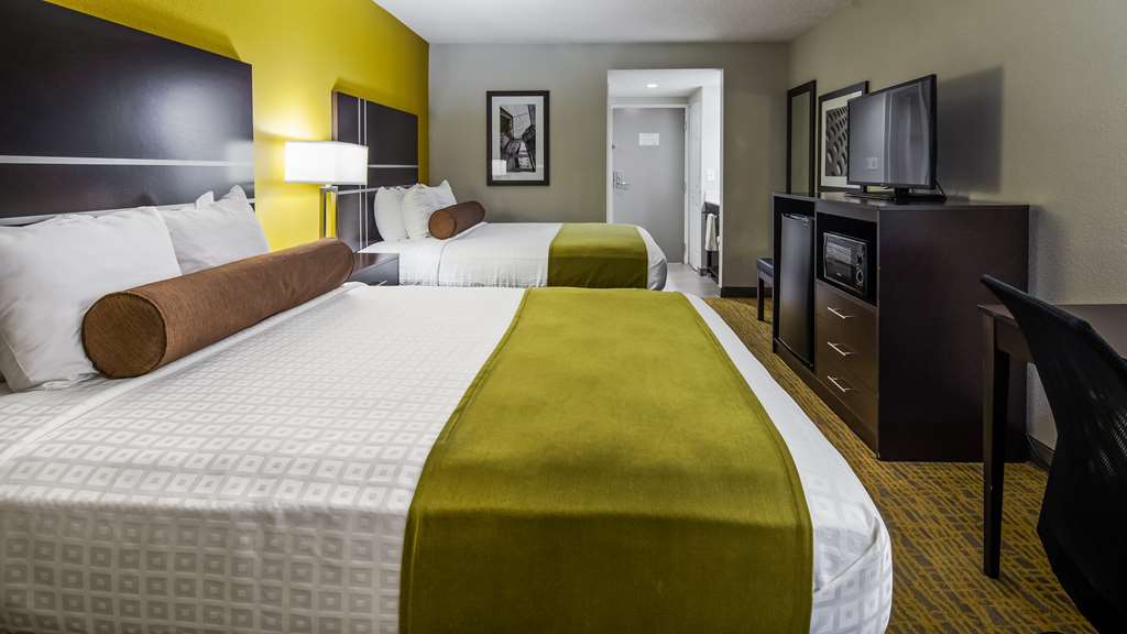 Best Western Plus Hanes Mall Hotel - photo 3