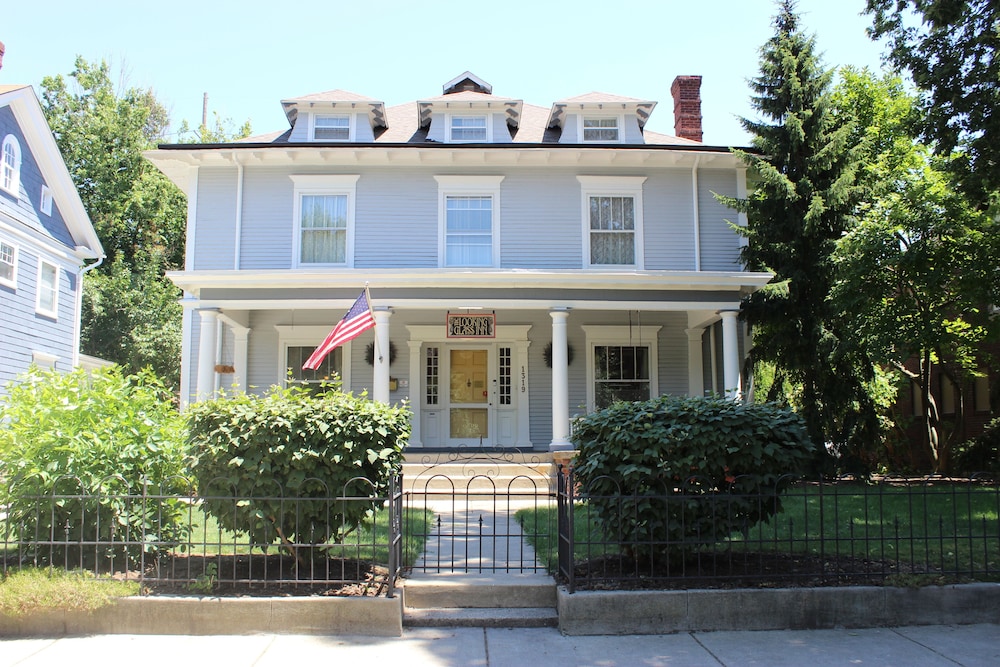 Looking Glass Inn - photo 84