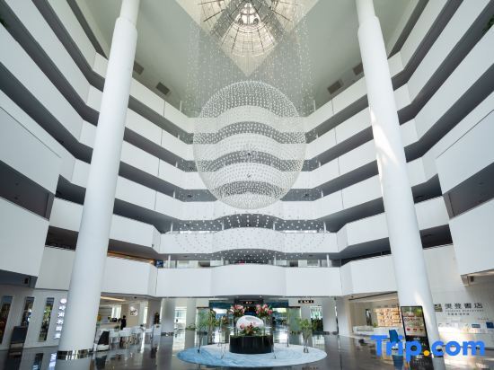 Tianjin Crystal Palace Hotel — hotel in Hexi
