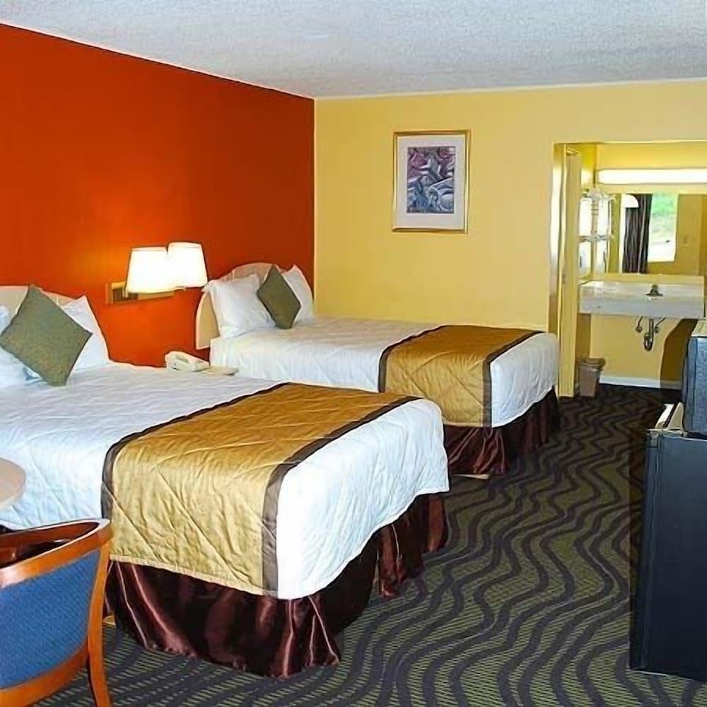Duffys Motel Calhoun - photo 14