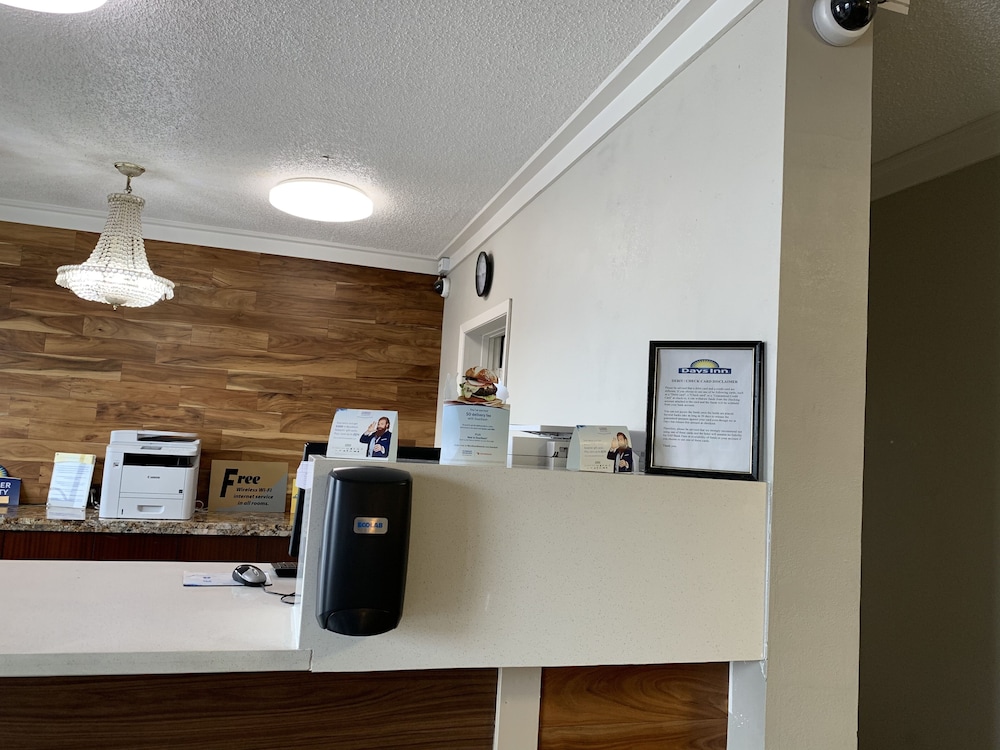 Days Inn by Wyndham Jonesboro AR - photo 5