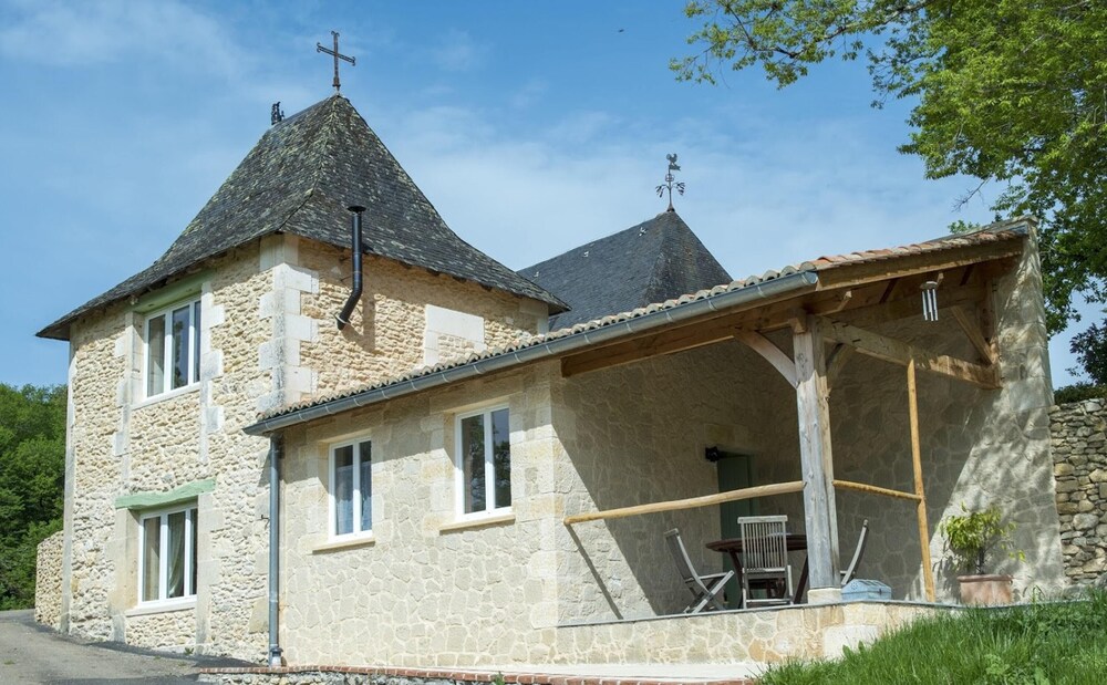 Château de Valette — 4-Star Luxury Hotel in Langogne, France