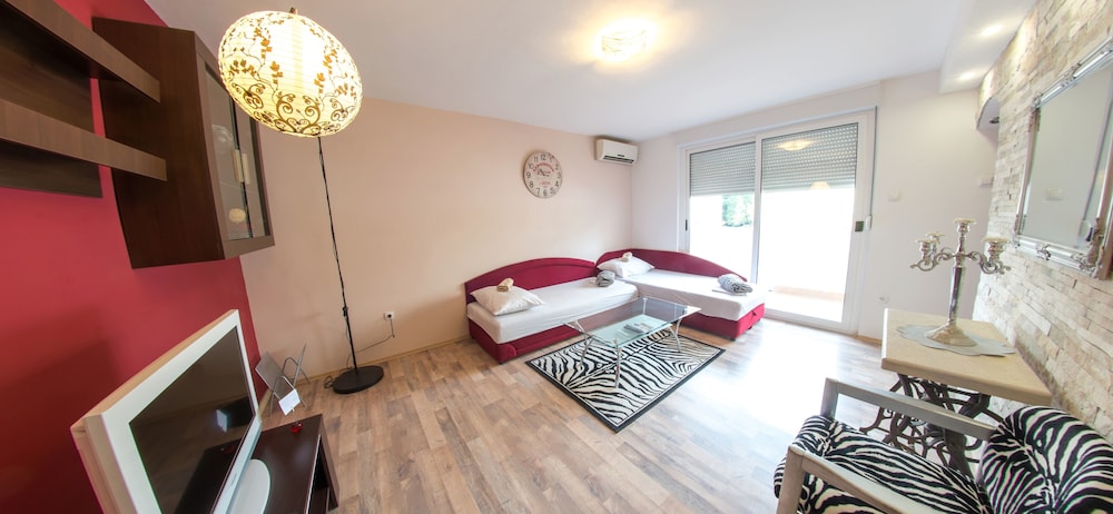 Studio Apartment Zebra — 4-Star Luxury Hotel in Mostar, Bosnia and Herzegovina