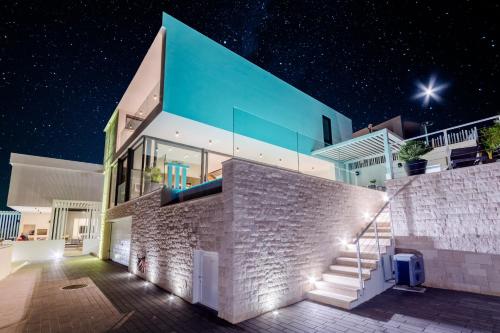 Seaside luxury villa with a swimming pool Sutivan Brac 16172 — 5-Star Luxury Hotel in Sutivan, Croatia
