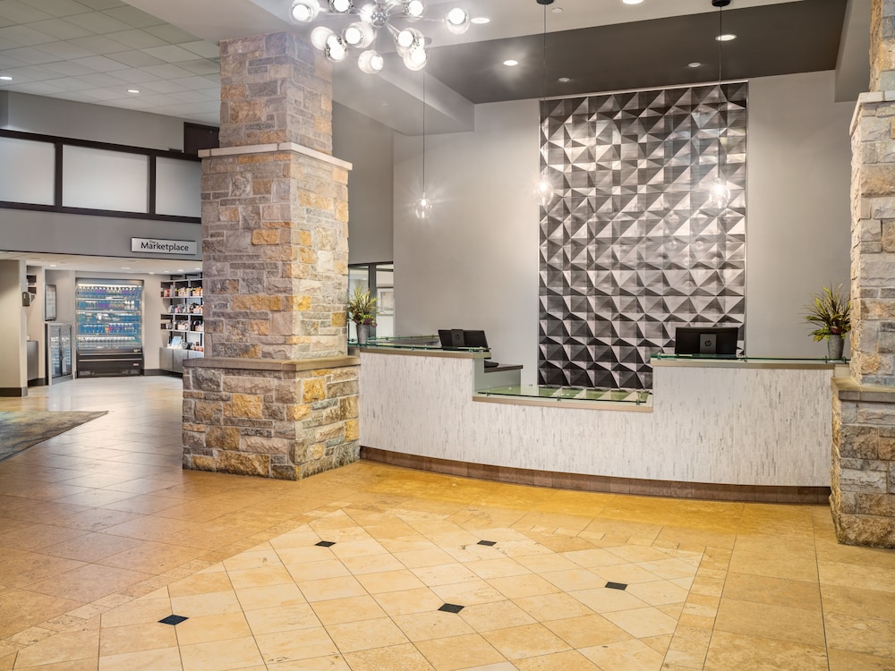 Crowne Plaza Milwaukee Airport by IHG - photo 80