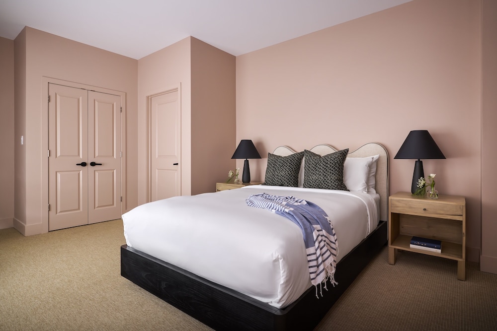 The Neighborhood Hotel New Buffalo - photo 13