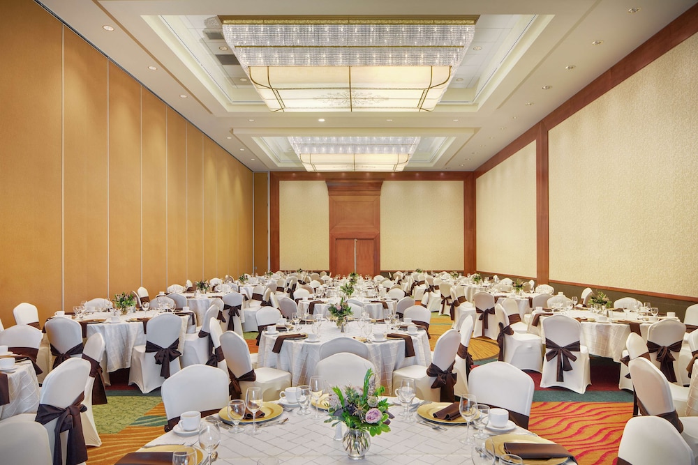 Hilton Seattle Airport & Conference Center - photo 35
