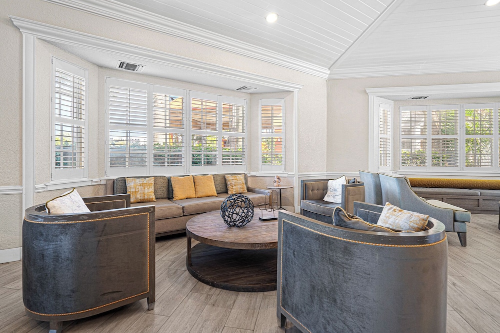 2520 Living - photo 8