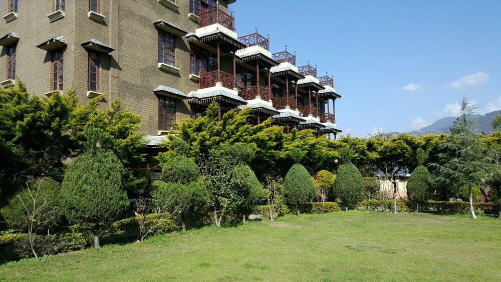 Blossoms Village Resort — Dharamsala