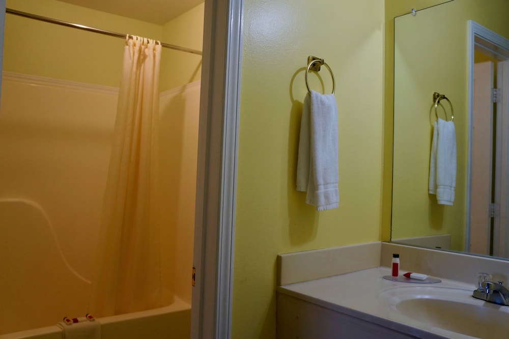 American Inn of Kinder - photo 17