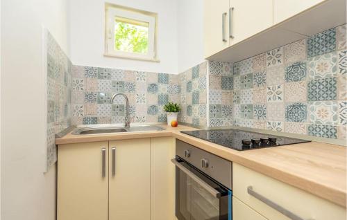 2 Bedroom Nice Apartment In Dubrovnik