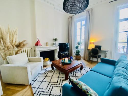 Le Questel Au Cœur de la Cite Romaine Avec Clim in Nimes, France