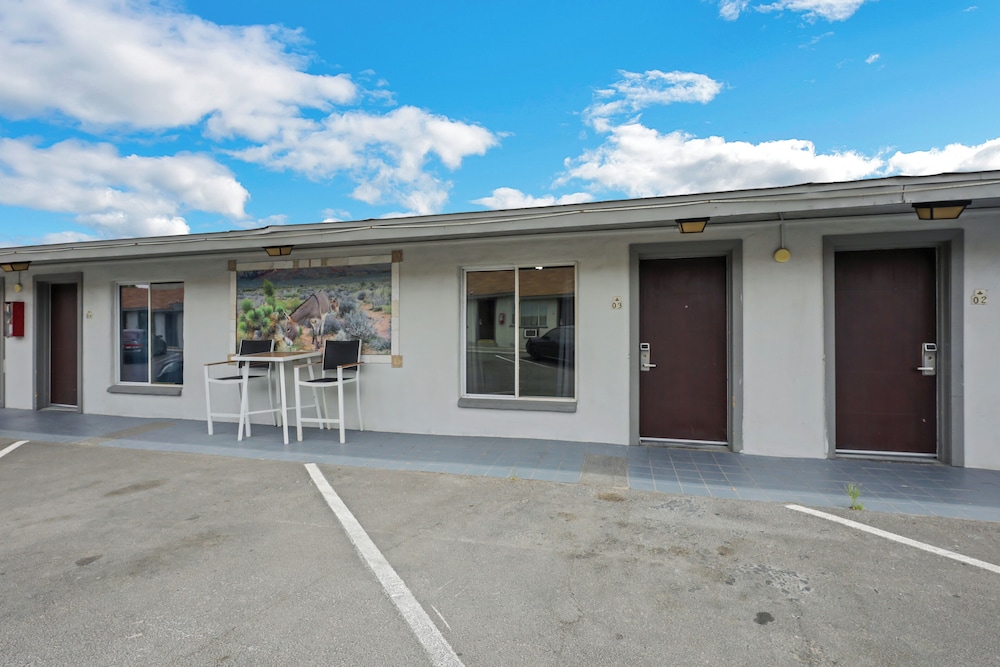 Desert Moon Motel - photo 46