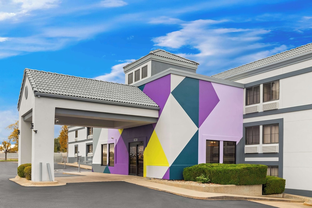 Spark by Hilton Wichita East - photo 37