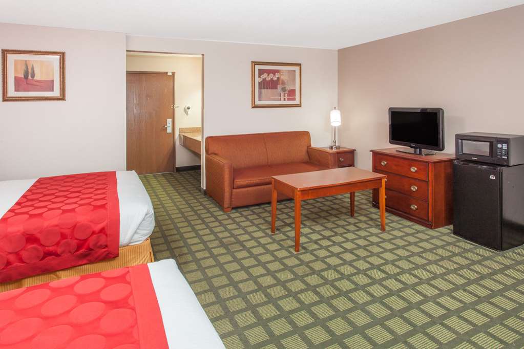 Ramada Limited Decatur - photo 11