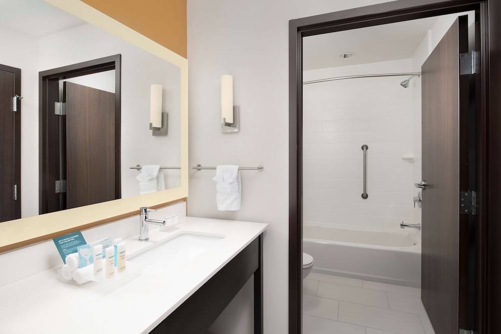 Homewood Suites by Hilton Kansas City Speedway - photo 20