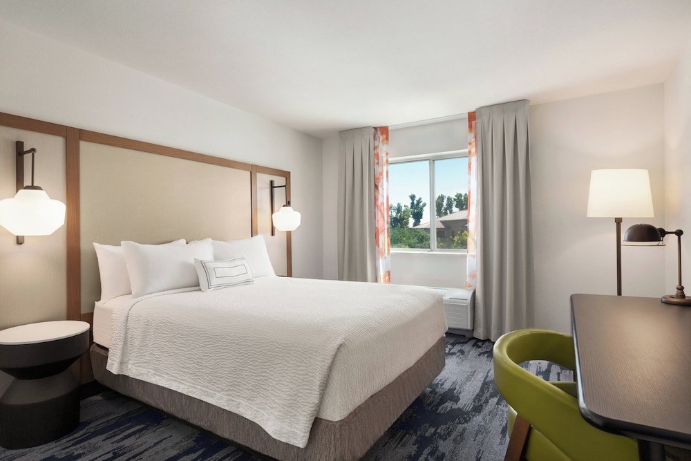 Fairfield Inn by Marriott Visalia Sequoia - photo 12