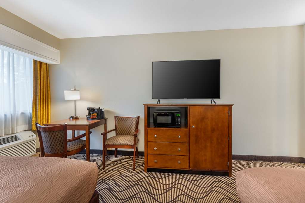 Best Western John Muir Inn - photo 35