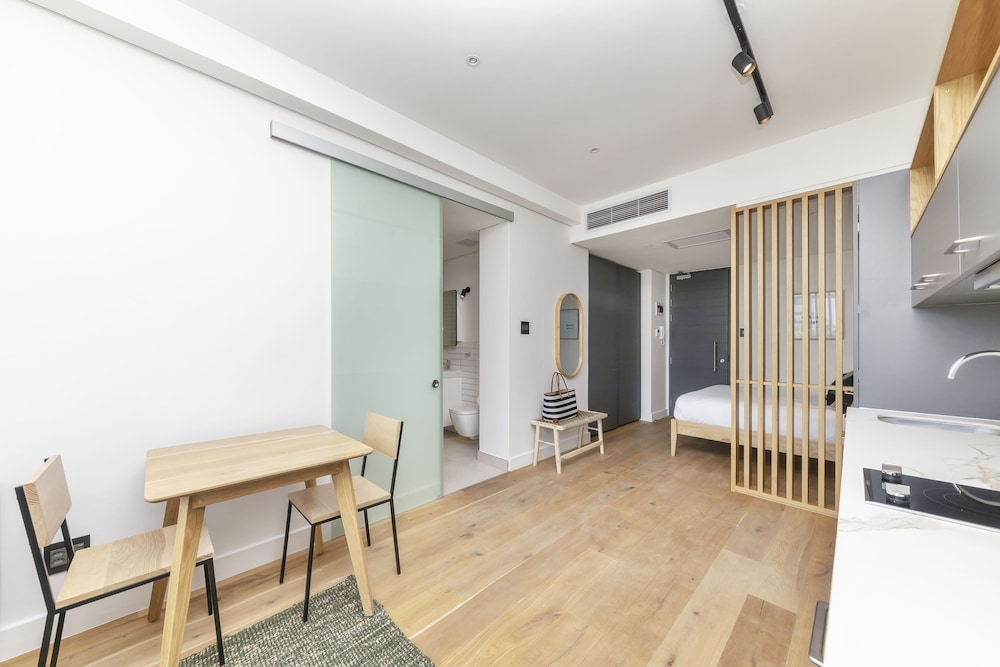 Comfortable studio with city views