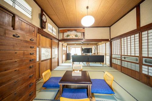 Fujiクロスゲートハウス 離 Hanare in Fujiyoshida, Japan