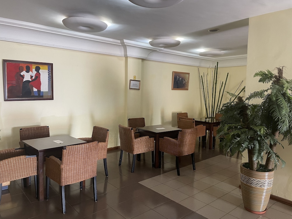 Hotel Marjorie ‘Y’ — Tema — photo 4