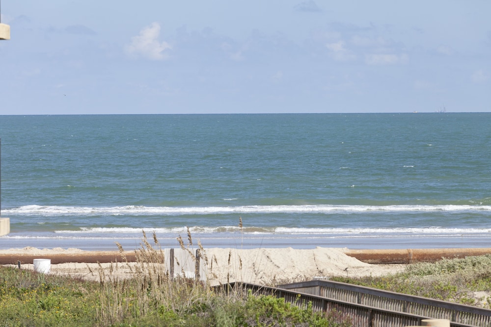 Sea Vista By South Padre Condo Rentals — 4-Star Luxury Hotel in South Padre Island, United States