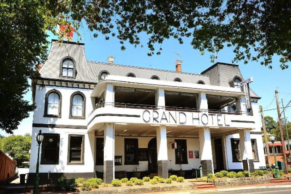 Healesville Grand Hotel — hotel in Healesville