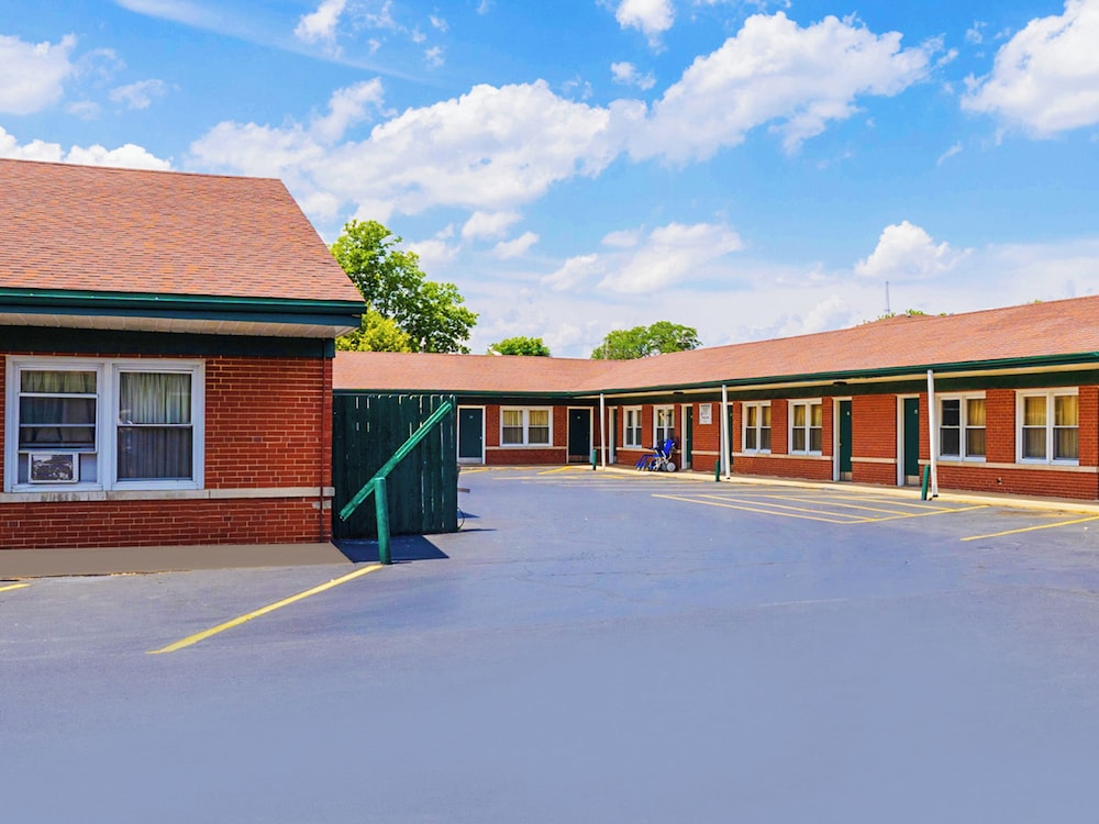 Manor Motel Near Oak Brook Chicago Westchester - photo 16