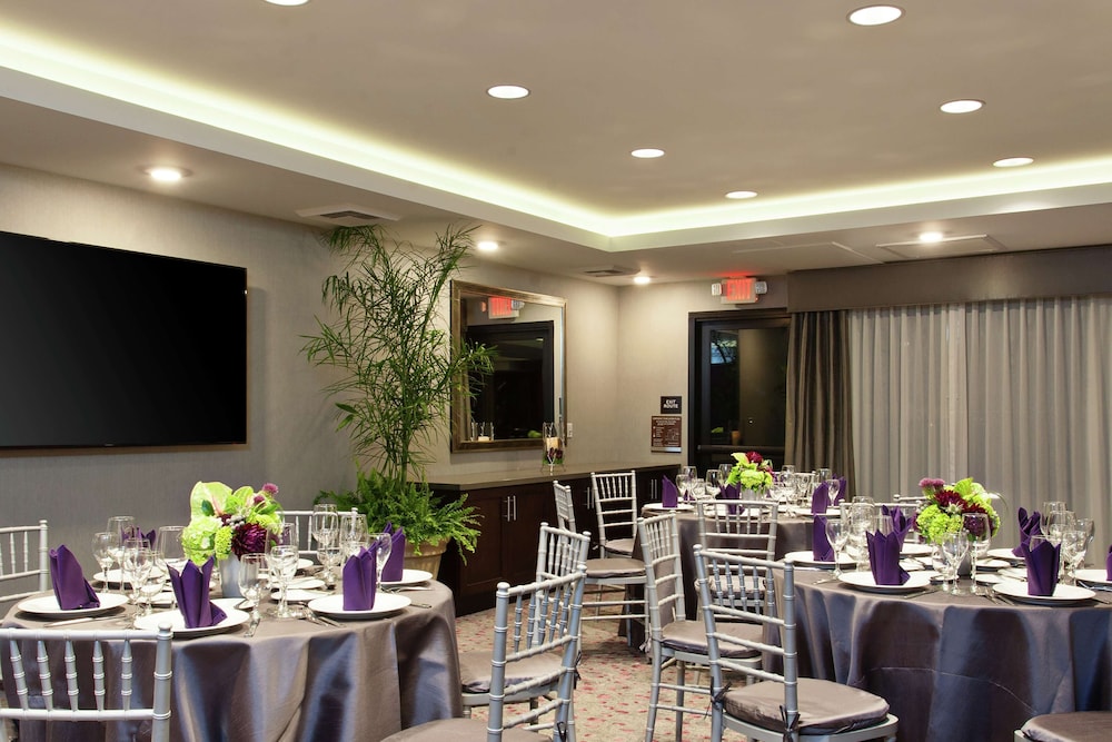Hilton Garden Inn Irvine Orange County Airport - photo 40