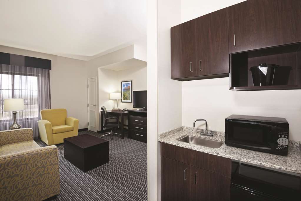 La Quinta Inn & Suites by Wyndham Billings - photo 20