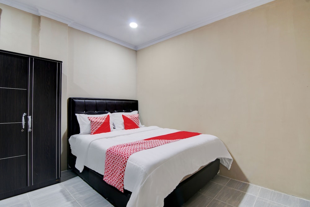 OYO 93087 Wisma Apel Syariah — hotel near Sultan Syarif Kasim II International Airport / Roesmin Nurjadin AFB