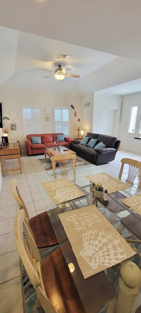 Beach & Palms Condo — 4-Star Luxury Hotel in South Padre Island, United States