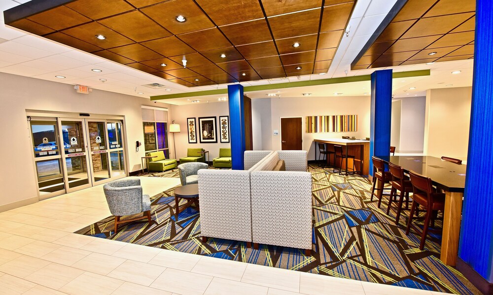 Holiday Inn Express & Suites Perryville by IHG - photo 41