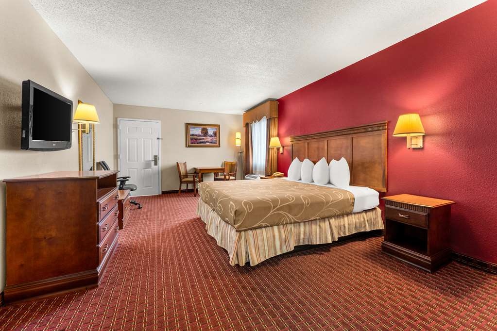 Americas Best Value Inn Montezuma - photo 12