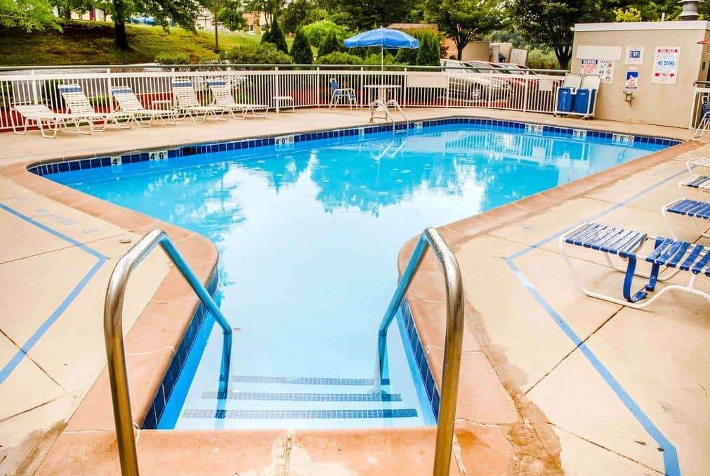 Super 8 by Wyndham New Cumberland - photo 7