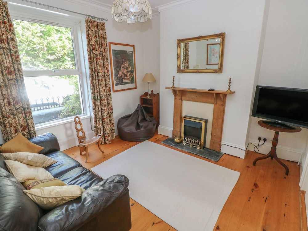 Hawthorn House — 4-Star Luxury Hotel in Pembroke, United Kingdom