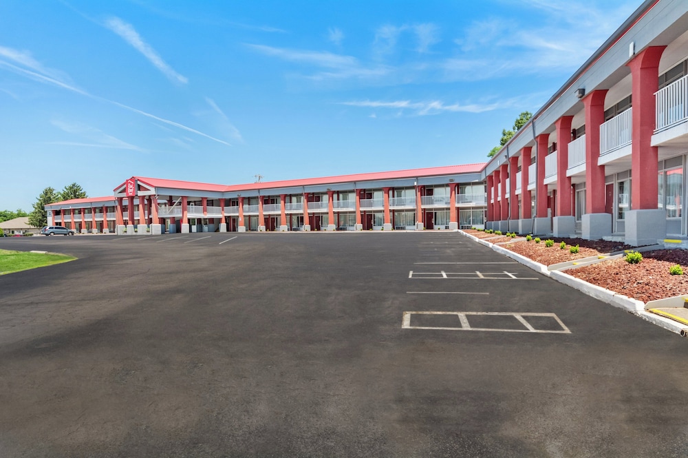 Red Roof Inn Berea - photo 31