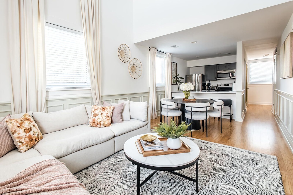 360 King in Charleston, United States