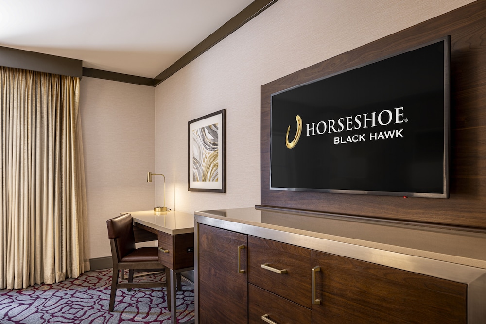 Horseshoe Black Hawk A Caesars Rewards Destination - photo 14