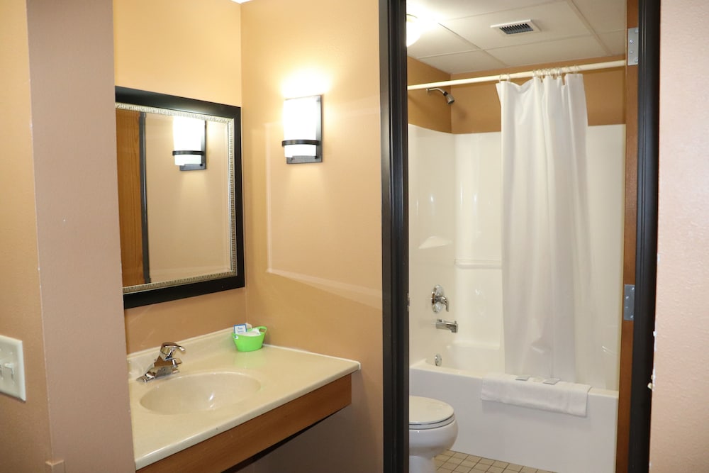 Prairie Inn and Suites Holmen La Cross - photo 20