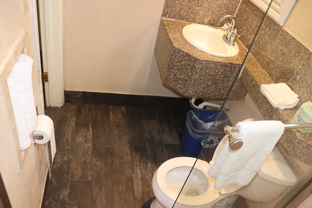 Value Inn - photo 11