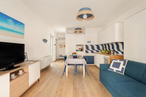 La Caravella 2 : Lido di Ostia — 4-Star Luxury Hotel in Lido Di Ostia, Italy